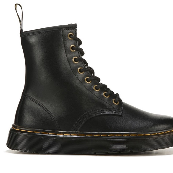 Dr. Marten women size 6 boots - Picture 2 of 3